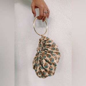 Llani Kavi Leather Ring Wristlet